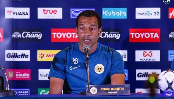 HLV tuyển Curacao Remko Bicentini tự tin sẽ đoạt chức vô địch ( Ảnh: Getty Images)