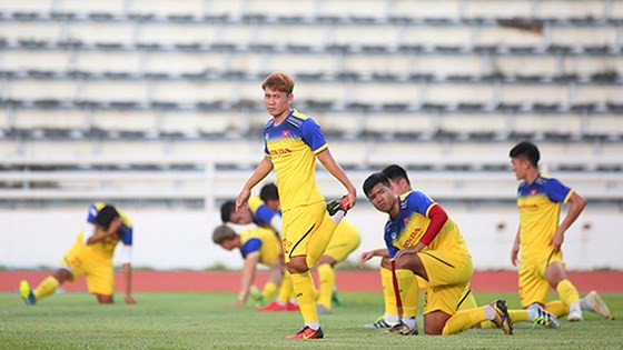 Chung kết King's Cup 2019: Vui vẻ đá…như cày xong thửa ruộng ảnh 2 Có đến 99,99% nhiều cầu thủ dự bị sẽ được ông Park tung vào sân (ảnh SGGP)