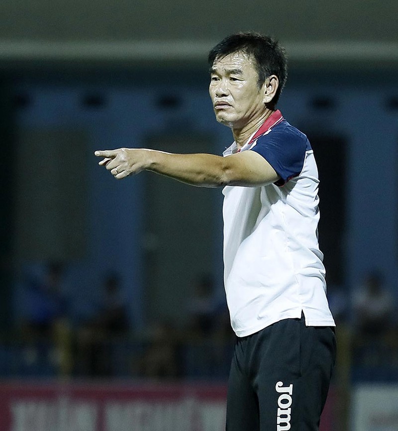HLV Phan Thanh Hùng của Quảng Ninh một trong những chiến lược gia giàu kinh nghiệm bậc nhất tại V-League (ảnh VPF)