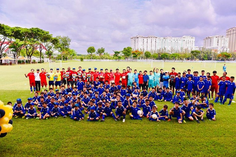 Văn Quyến bẩm sinh, Công Vinh khổ luyện ảnh 4 Học viên bóng đá CV9 của cựu đội trưởng đội tuyển VN đang phát triển (ảnh NV cung cấp)