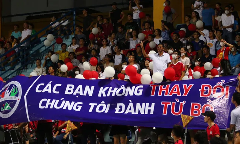 Ngẫm về đội tuyển và nghĩ về V.League 2019 ảnh 2 Đừng đá cho vui nữa, HAGL ơi. Ảnh VietTimes.