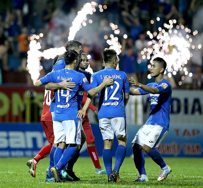 Vùng Mỏ sẽ ăn mừng chiến thắng? Ảnh QNFC