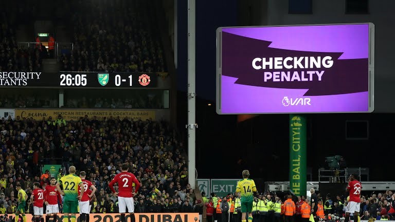 Chào đón bàn thắng thứ 2000 tại Ngoại hạng Anh của MU. Ảnh FA