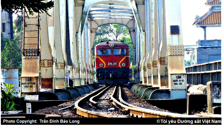 Không được đầu tư, bất luận từ nguồn ngân sách nhà nước hay xã hội đang là yếu tố khiến thị phần vận tải đường sắt giảm, tính cạnh tranh ngày càng thấp, công nhân bỏ việc ngày càng nhiều. Ảnh AT