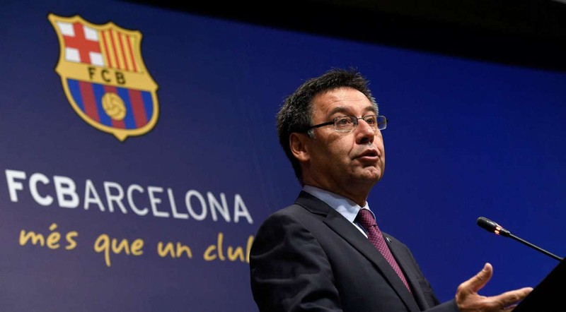 Chủ tịch Barcelona Josep Bartomeu khẳng định: "Thái độ của Barcelona đã đúng. Chúng tôi đã thanh toán điều khoản theo quy định, nhưng chúng tôi nghĩ rằng điều luật này nên được sửa đổi bởi vì thật không công bằng khi Leganes không thể chiêu mộ cầu thủ”. Ảnh Barca