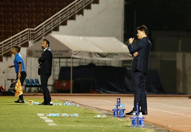 Ông Chung đã "phá dớp" thắng Thanh Hóa trên sân Thống Nhất. Ảnh CLB