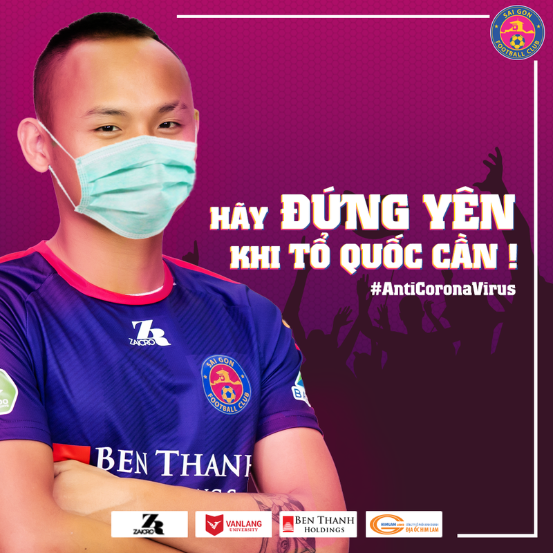 Nhiều CLB và cầu thủ đã tranh thủ tham gia các hoạt động chống dịch Covid-19. Ảnh HTFC