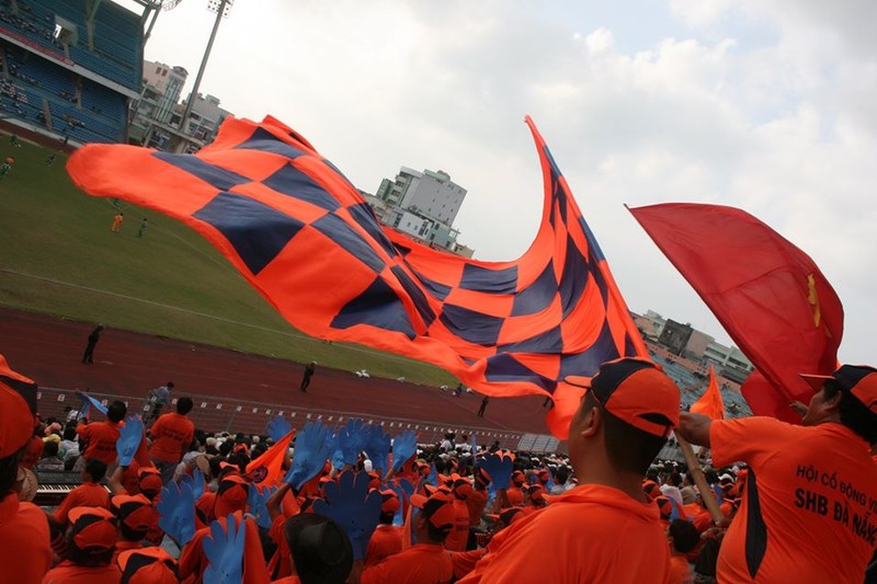 VFF và VPF cũng như HLV Park Hang- Seo cố gắng tìm ra những phương án khác nhau, làm thế nào để đảm bảo được các góc độ an toàn, chi phí kinh tế, thời gian, mật độ thi đấu nhằm đảm bảo hài hòa nhất có thể, mang lại điều kiện tốt cho các CLB tham gia giải trong nước. Ảnh VPF VFF và VPF cũng như HLV Park Hang- Seo cố gắng tìm ra những phương án khác nhau, làm thế nào để đảm bảo được các góc độ an toàn, chi phí kinh tế, thời gian, mật độ thi đấu nhằm đảm bảo hài hòa nhất có thể, mang lại điều kiện tốt cho các CLB tham gia giải trong nước. Ảnh VPF