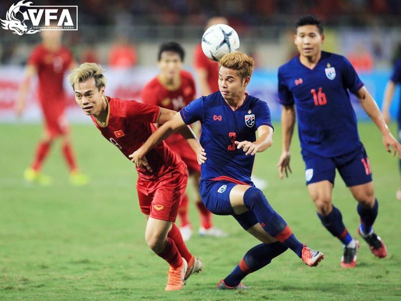 HLV Akira Nishino và các cầu thủ Thái Lan đã hóa giải được lối đá của ông Park và các cầu thủ Việt Nam. Ảnh VFA