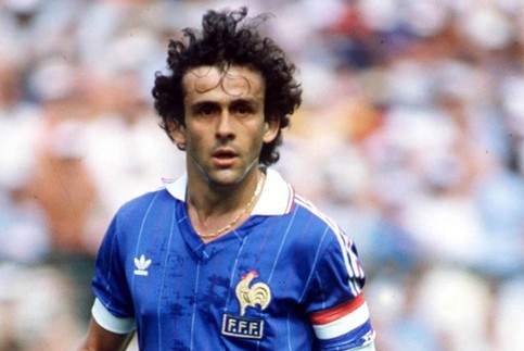 Thời điểm đó Michel Platini, người cùng với Jean Tigana, Alain Giresse, và Luis Fernández hình thành nên "Hình vuông ma thuật". Ảnh AP
