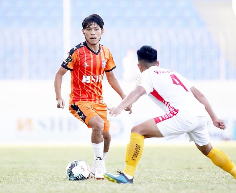 Một cái tên đã lên tuyển, được kỳ vọng nhưng lại sớm chia tay đội tuyển đó chính là Anh Tuấn của SHB.Đà Nẵng. Ảnh CLB Một cái tên đã lên tuyển, được kỳ vọng nhưng lại sớm chia tay đội tuyển đó chính là Anh Tuấn của SHB.Đà Nẵng. Ảnh CLB