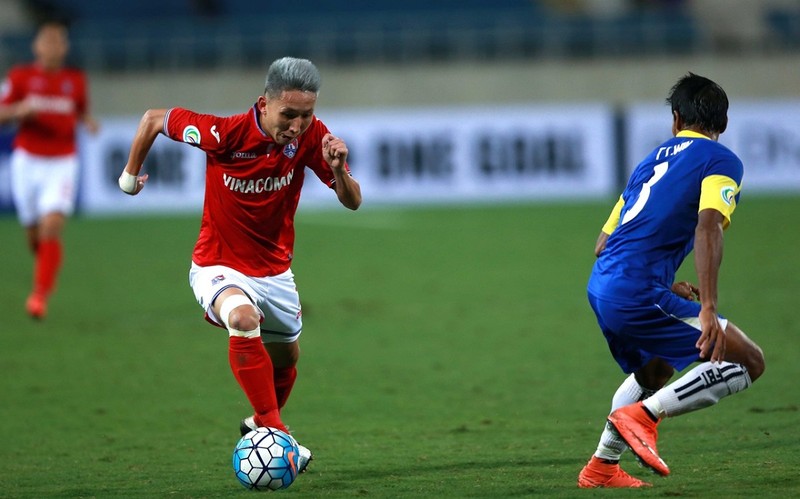 Xuân Tú và Văn Toàn (HAGL) là những cầu thủ đá biên có tốc độ tại V.League. Ảnh TQN Xuân Tú và Văn Toàn (HAGL) là những cầu thủ đá biên có tốc độ tại V.League. Ảnh TQN