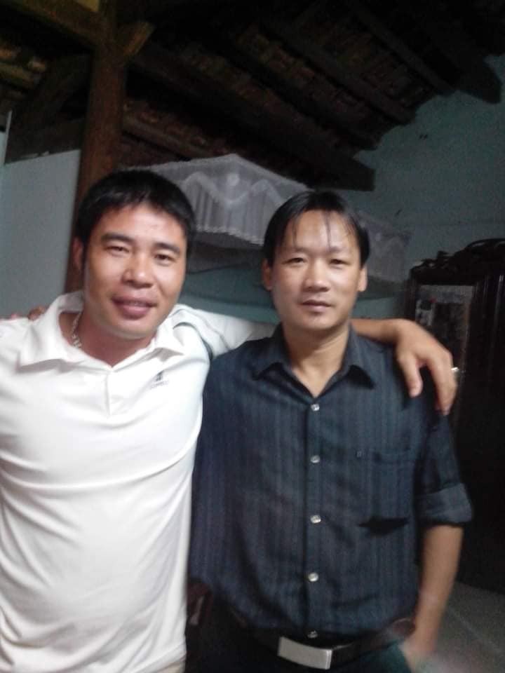 Tiến An, cổ động viên số 1 của SLNA cho rằng: “Đối với tôi, Tuấn “Tồn” là một ngôi sao mà hàng chục năm bóng đá xứ Nghệ mới có được, tiền vệ tài hoa bậc nhất bóng đá Việt”. Ảnh Tiến An cung cấp Tiến An, cổ động viên số 1 của SLNA cho rằng: “Đối với tôi, Tuấn “Tồn” là một ngôi sao mà hàng chục năm bóng đá xứ Nghệ mới có được, tiền vệ tài hoa bậc nhất bóng đá Việt”. Ảnh Tiến An cung cấp