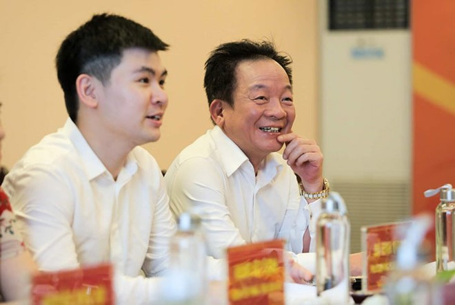 Với các làm bóng đá như hiện nay, thì chỉ 2 năm nữa, bầu Hiển lại sẽ có 1 đội bóng mới đủ sức chơi hạng Nhất, hạng Nhì. Ảnh Báo Phú Thọ