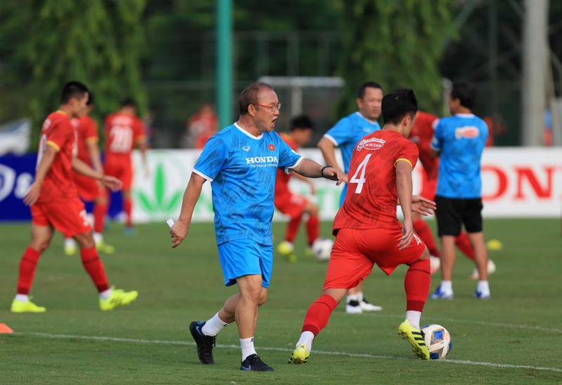 Xin chúc cho thầy trò HLV Park Hang-seo viết lại lịch sử đối đầu của 2 nền bóng đá.