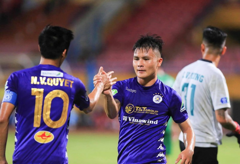 Liệu Quang Hải có sút xa ghi bàn?