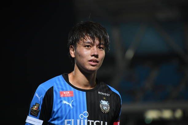 Ao Tanaka đã thi đấu rất ấn tượng trước các cầu thủ Australia. Ảnh CNN