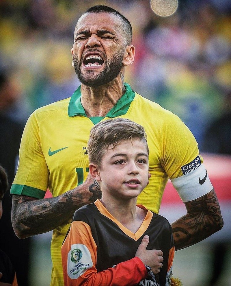 Dani đang mơ về việc thi đấu ấn tượng tại Barca để có thể tham dự World Cup tại Qatar 2022 trong màu áo Brazil. Ảnh AP.