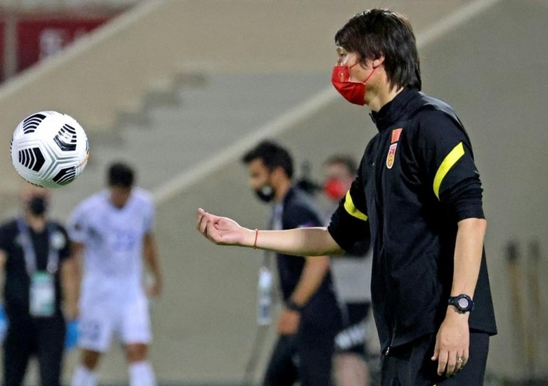 Báo chí Trung quốc cho hay CFA đang liên hệ HLV Li Xiaopeng (Vũ Hán) 46 tuổi để làm HLV tạm quyền trước khi tìm một giải pháp căn cơ hơn. Ảnh CFA