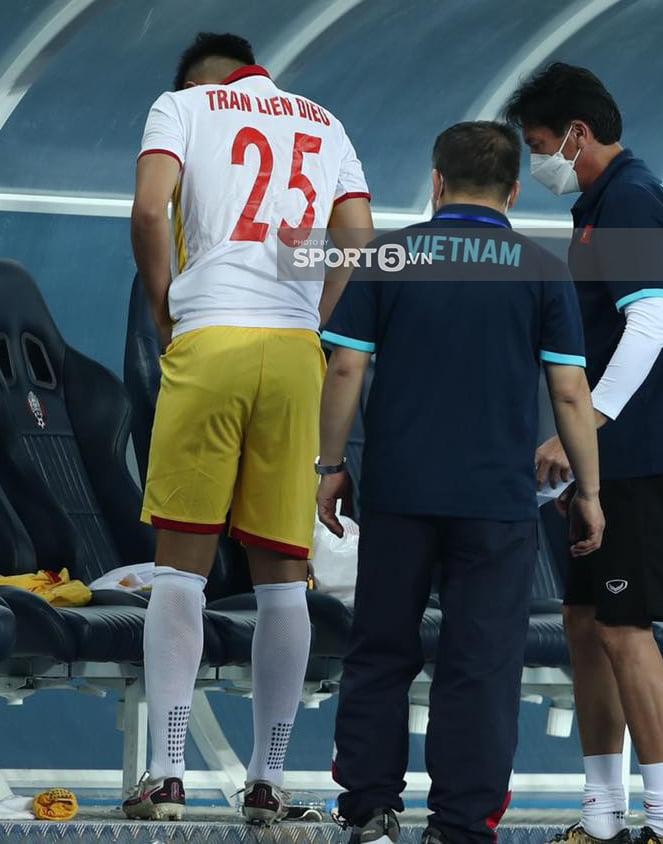 Thủ thành Trần Liêm Điều, tiền đạo bất đắc dĩ. Ảnh SP5