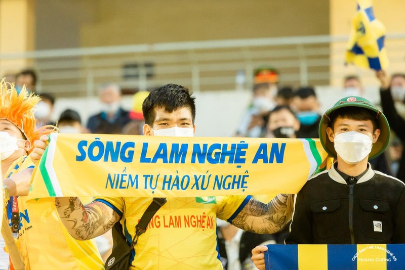 Sân Vinh là nơi HAGL gặp nhiều khó khăn. Ảnh SL