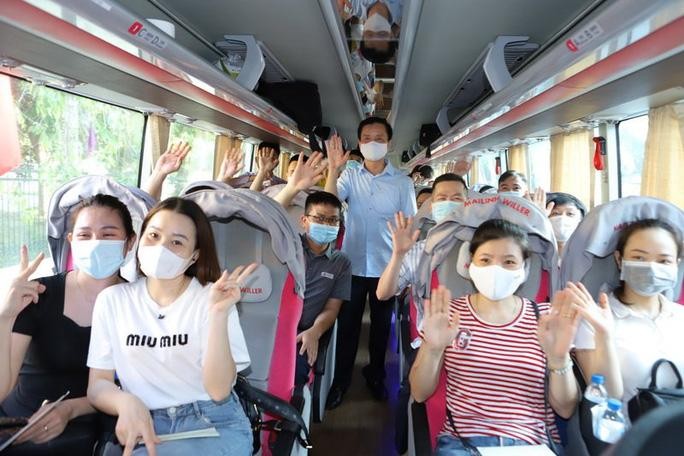 Vì miền Nam ruột thịt, tạm biệt quê hương chúng tôi lên đường