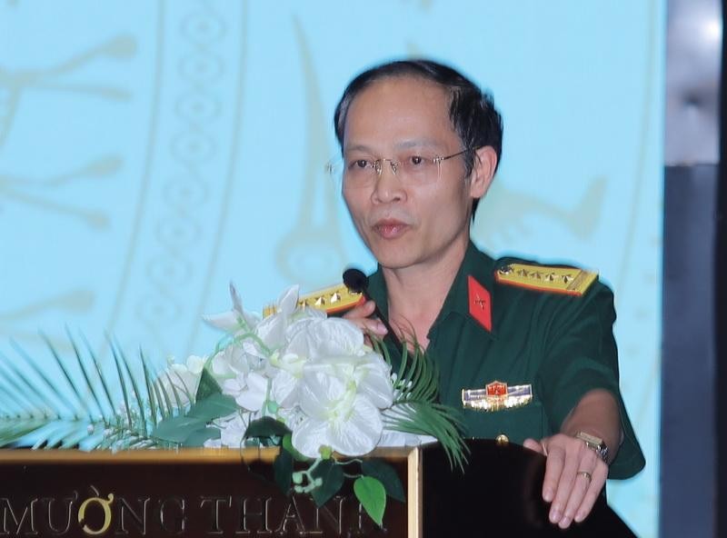 Đại biểu tham luận tại hội nghị