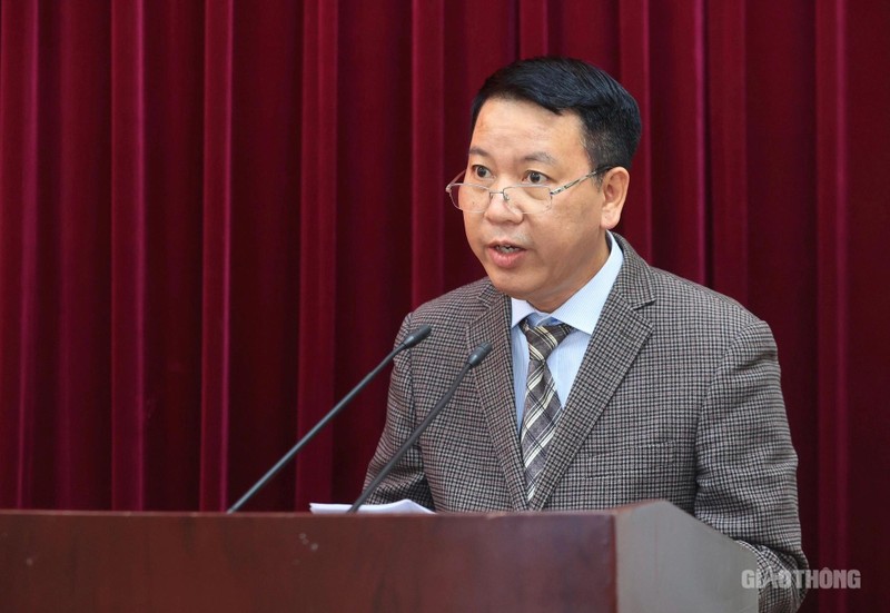 Tân Viện trưởng Viện Khoa học công nghệ GTVT Trần Bảo Ngọc đại diện các cán bộ được bổ nhiệm phát biểu tại hội nghị (Ảnh: Tạ Hải).