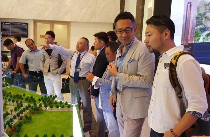 ảnh 1- việt kiều chờ luật mới mua nhà.jpg