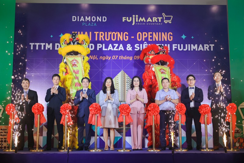 Anh 1 Diamond Plaza.JPG