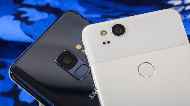 Galaxy S9 "đấu" Google Pixel 2 (ảnh: Cnet)