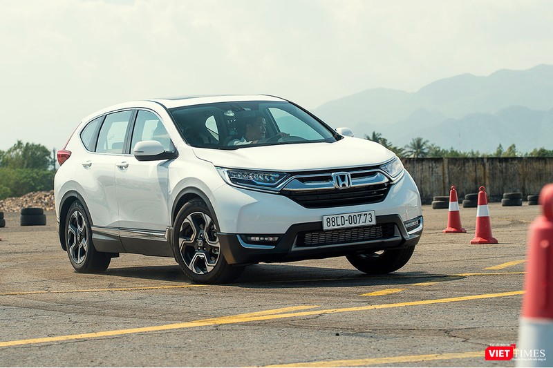 Mẫu CR-V mới bị đội giá cả trăm triệu đồng so với giá mà Honda Việt Nam công bố trước đó