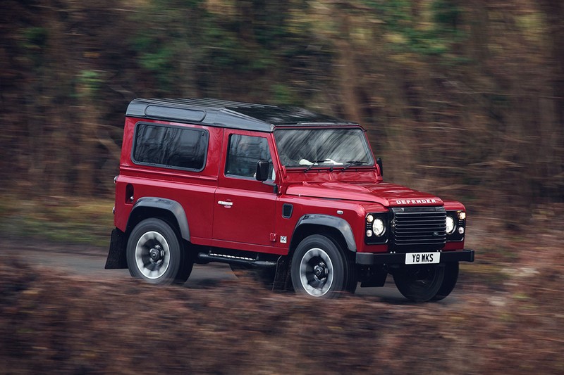 Kỷ niệm 70 năm, Land Rover ra mắt Defender Works V8  bản đặc biệt ảnh 6
