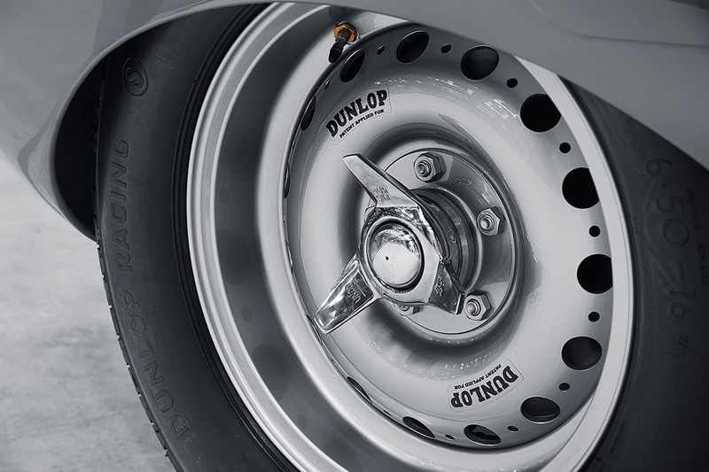 Jaguar hồi sinh mẫu xe đua huyền thoại D-Type ảnh 12