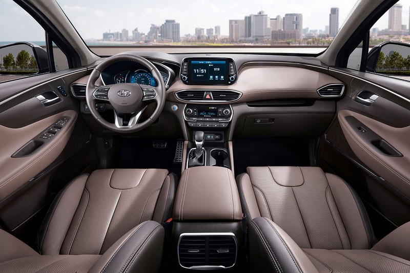 Cận cảnh mẫu Hyundai Santa Fe 2019 vừa chính thức ra mắt  ảnh 2