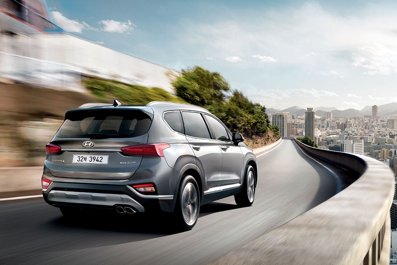 Cận cảnh mẫu Hyundai Santa Fe 2019 vừa chính thức ra mắt  ảnh 1