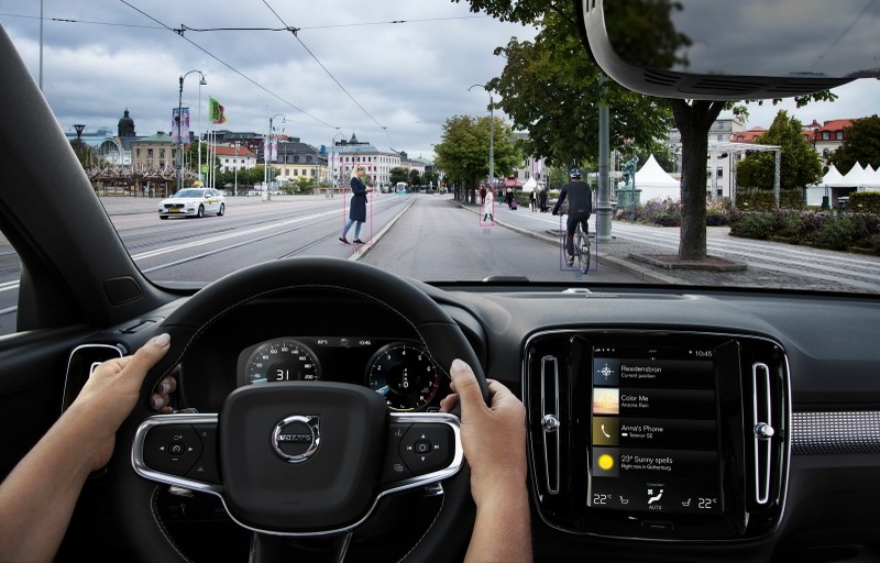 Volvo XC40 ẵm giải “Xe châu Âu của năm 2018” ảnh 2