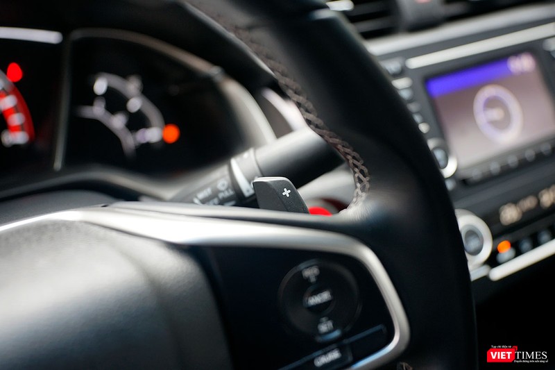 Honda Civic 1.8 E 2018 có xứng với mức giá 758 triệu đồng? ảnh 17