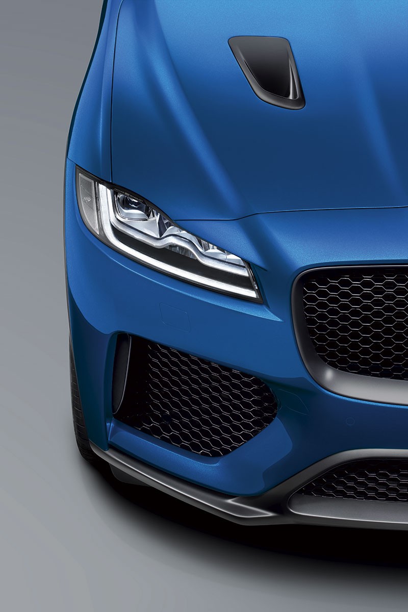 Jaguar trình làng F-PACE SVR, thách thức Porsche Cayenne S ảnh 8