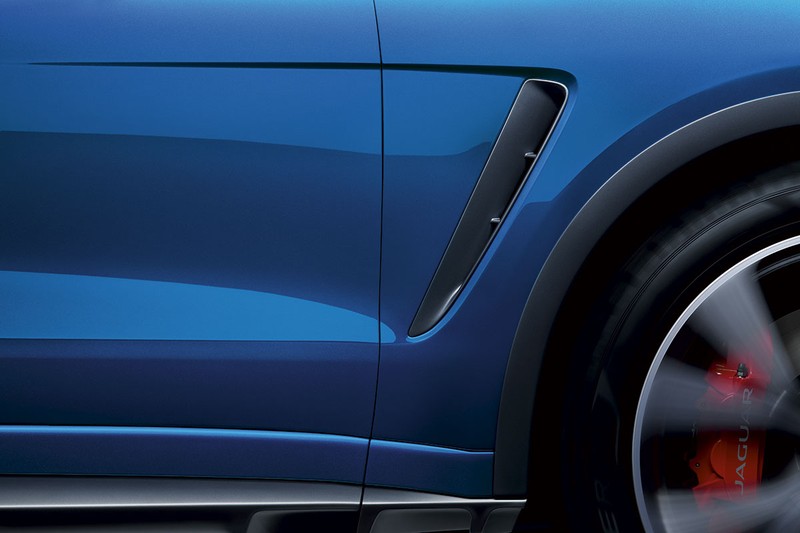 Jaguar trình làng F-PACE SVR, thách thức Porsche Cayenne S ảnh 9