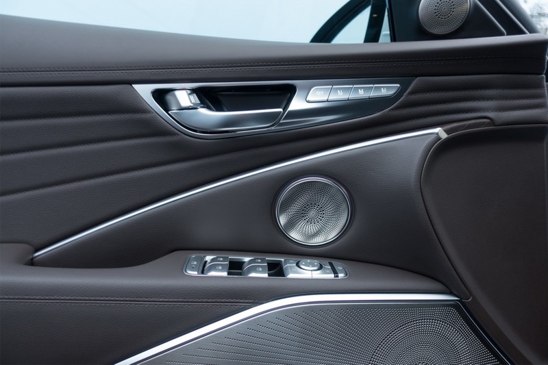 Có gì mới trên Kia K900 2019? ảnh 10