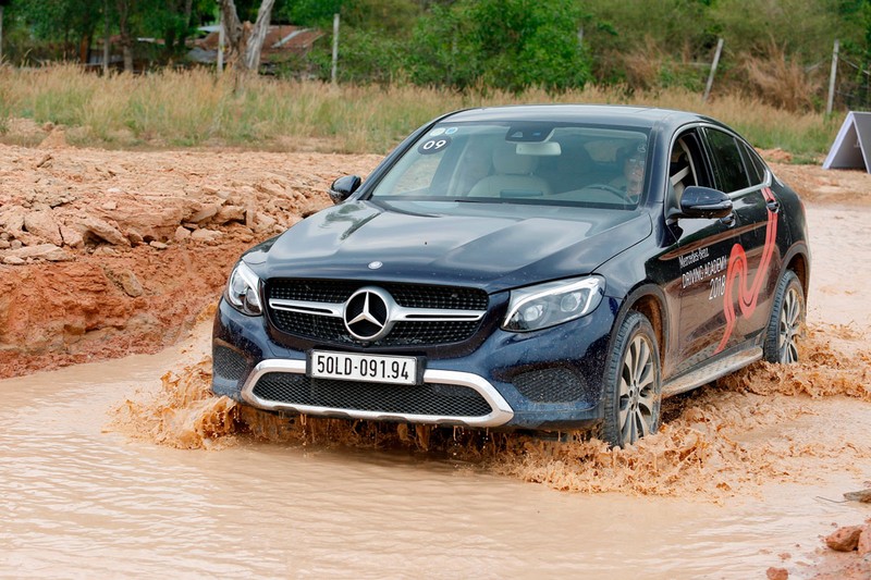 Học viện lái xe an toàn Mercedes-Benz 2018 có gì mới? ảnh 4