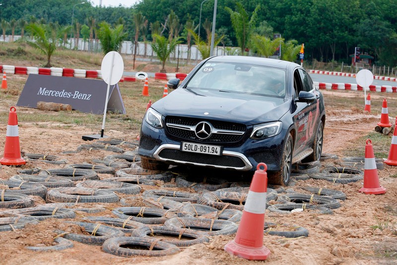 Học viện lái xe an toàn Mercedes-Benz 2018 có gì mới? ảnh 16