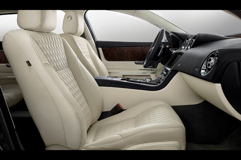 Kỷ niệm 50 năm dòng XJ, Jaguar ra mắt phiên bản đặc biệt XJ50  ảnh 10