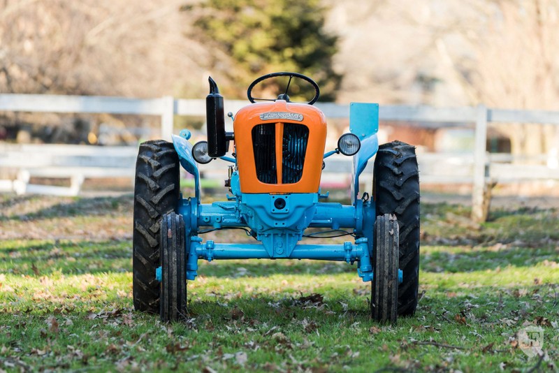 Lamborghini 2241R: Chiếc máy kéo ưa thích của nhà sáng lập thương hiệu siêu xe nước Ý ảnh 1