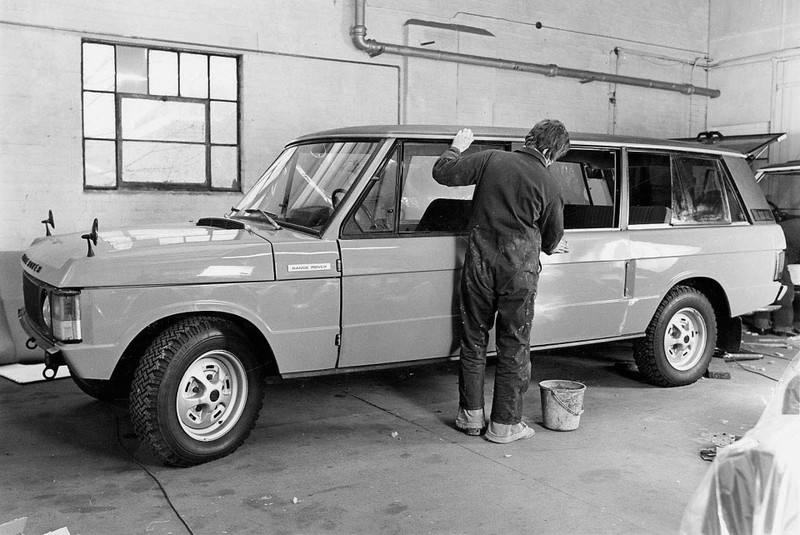 Nhìn lại 70 năm lịch sử của Land Rover qua từng tấm hình ảnh 23