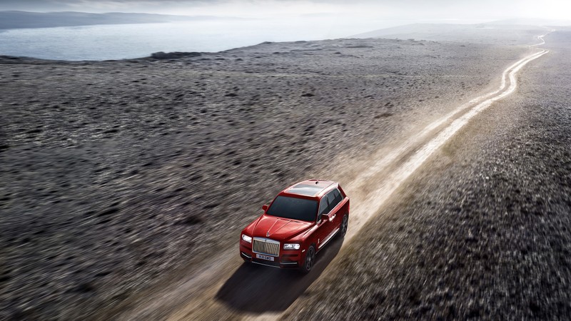 Rolls-Royce Cullinan 2018: Chiếc SUV siêu sang đáng mong đợi của năm 2018 ảnh 2
