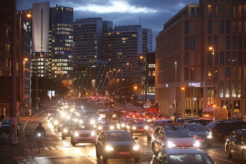 Hầu hết các mẫu xe chạy Diesel đều không sạch như những gì mà nhà sản xuất công bố (Ảnh: Popular Mechanics) Hầu hết các mẫu xe chạy Diesel đều không sạch như những gì mà nhà sản xuất công bố (Ảnh: Popular Mechanics)