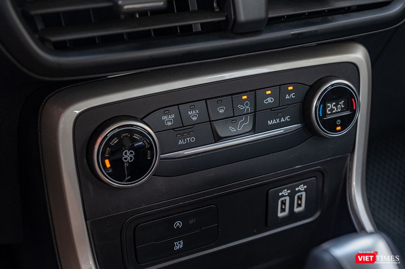 Hệ thống tự động ngắt nổ động cơ thông minh Auto Start Stop chỉ có mặt trên phiên bản EcoSport 1.0 AT Titanium.