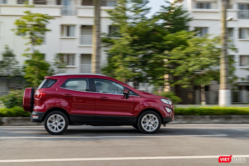 Ford EcoSport 1.0 AT Titanium có độ vọt tốt ở dải vận tốc từ 50 - 100 km/h.